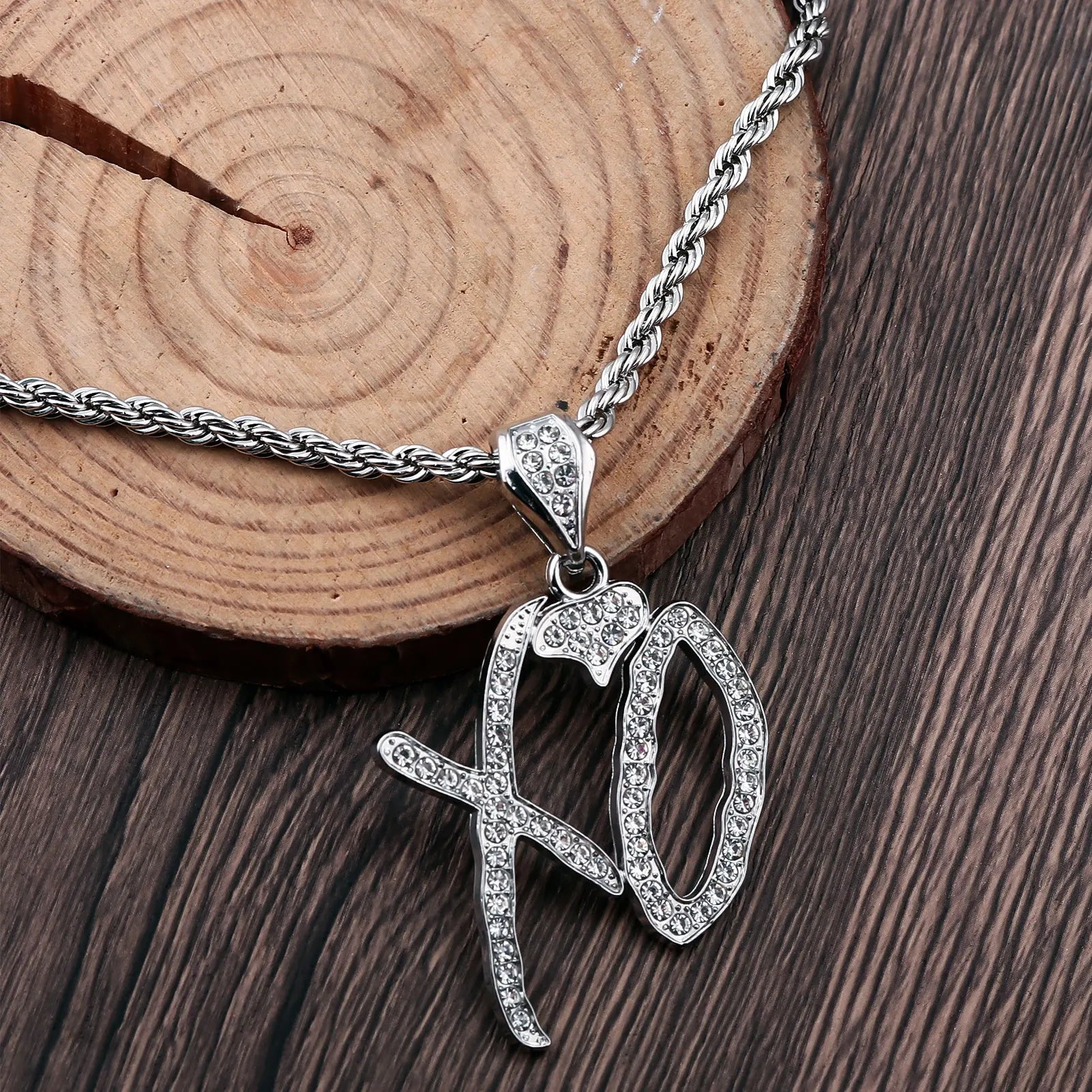 XO Letter Pendant Necklace – Unisex Hip Hop Jewelry